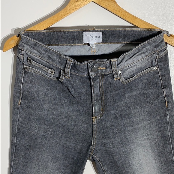 Daily Ritual Grey Jeans - Picture 2 of 3